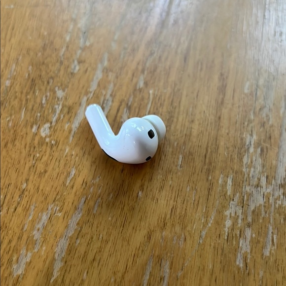 Right AirPod Pro - Picture 3 of 3